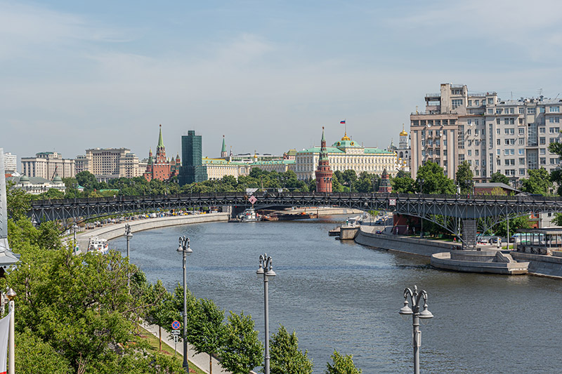 Переезд из региона: от идеи покупки квартиры до ее обустройства